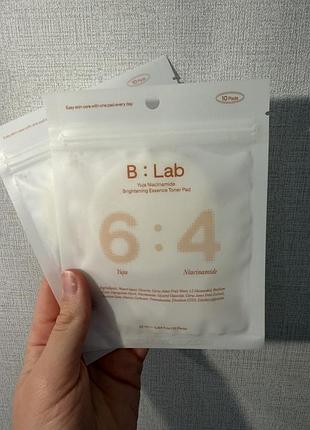 Освітлювальні тонер-пади b:lab yuja niacinamide brightening essence toner pad 10 що