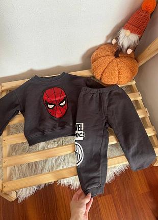 Костюм zara marvel розмір 98(2-3р) стан- чудовий
