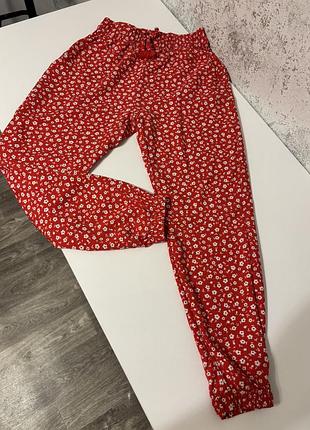 Джогери для дівчинки h&m червоного кольору, розмір 122 см. 6-8 р.
