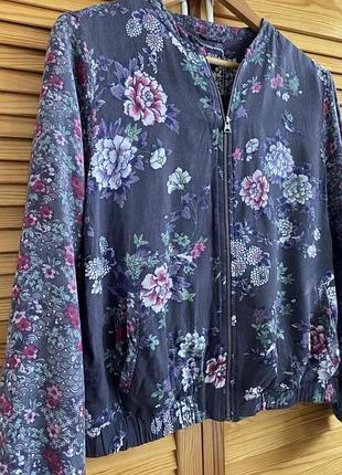 Жіноча легка куртка-бомбер із квітковим принтом marks & spencer indigo