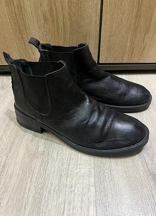 Женские ботинки челси