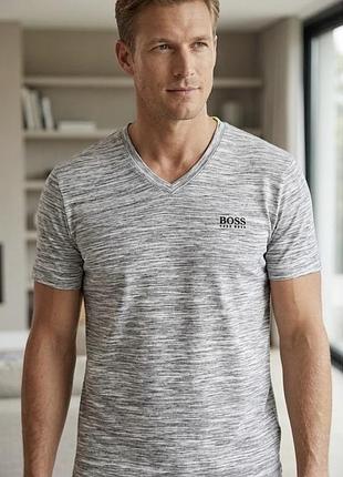 Чоловіча футболка hugo boss (оригінал) m