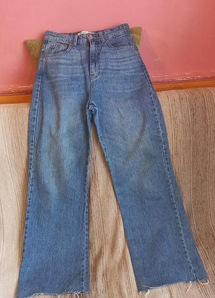 Джинси stradivarius long straight fit (розмір 36 / s) з необробленим краєм