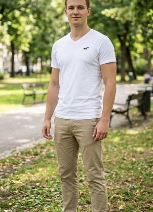 Біла чоловіча футболка hollister m