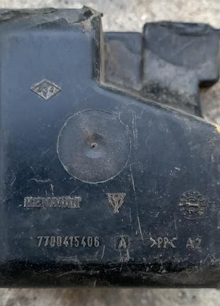 Заглушка дзеркала ліва renault clio 2 7700415406