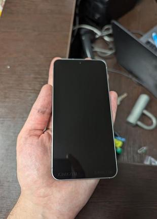 Samsung s25 12/128 7