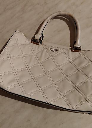 Белая сумка-тоут guess
