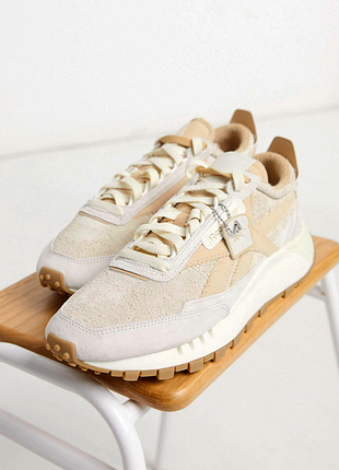Замшевые кроссовки reebok classics toast classic legacy trainers exclusive to asos - 37,5 р - 24 см