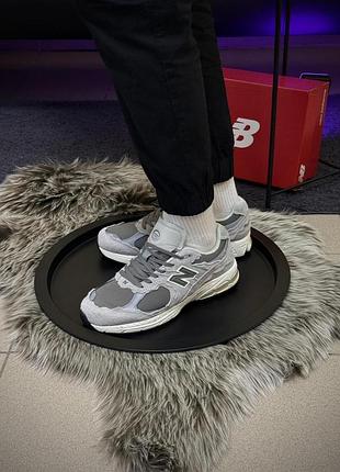 Кросівки new balance 2002r нью баланс 2002р з натуральної шкіри світло-сірі чоловічі повсякденні