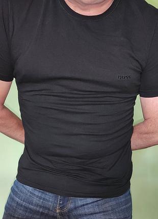 Сток стильная фирменная оригинал футболка черная базовая hugo boss.м-л