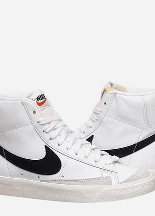 Кросівки nike  жіночі