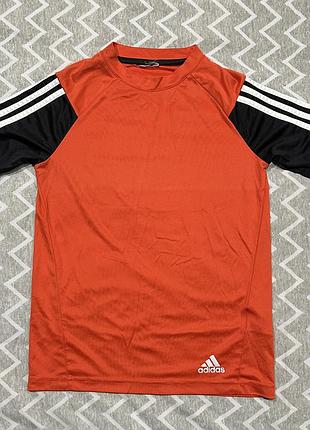 Спортивна футболка на хлопчика adidas