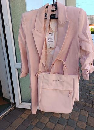 Светло-розовый удлиненный блейзер zara