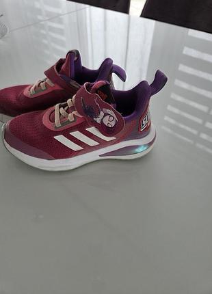 Оригинальные кроссовки adidas