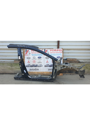 Панель даху поздовжня права чорна 6121105080 toyota avensis t27 kombi