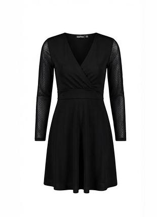 Платье черное boohoo мини с длинным рукавом из сетки в горошек расклешенное на запах