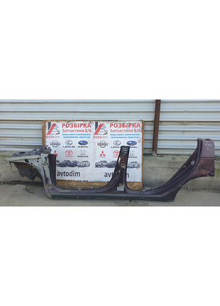 Четь передняя левая бордовая 5370205050 toyota avensis t22 1998-2003