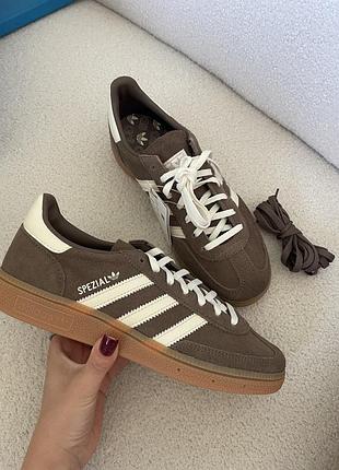 Adidas spezial , коричневі кеди адідас