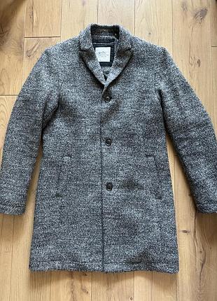 Стильне чоловіче пальто edc by esprit