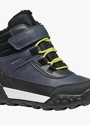 Нові зимові черевики geox trekkyup 37