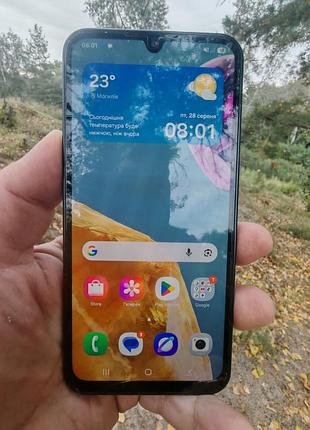 Samsung galaxy m15 5g 4/128gb (6000 маг, повний комплект)
