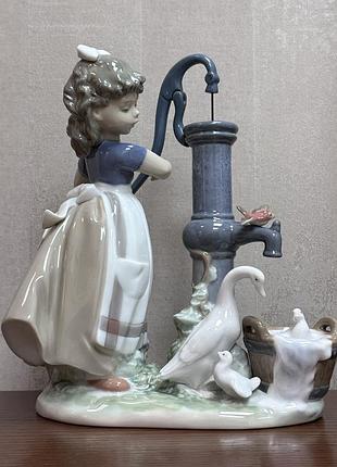 Фарфоровая статуэтка lladro «лето на ферме».