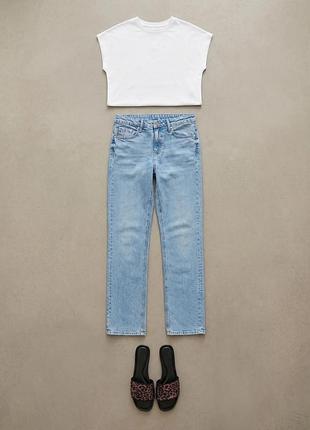 Голубі джинси 👖 comfort straight, з ефектом прання.