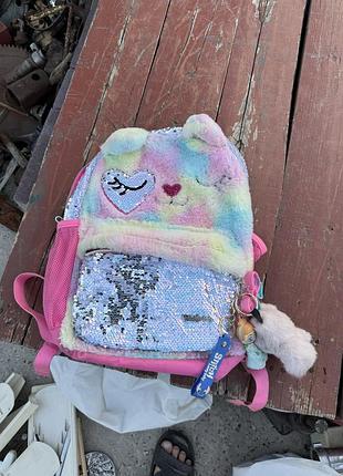 Разноцветный детский пушистый рюкзак с пайетками от бренда skechers twinkle toes (fur cat backpack)