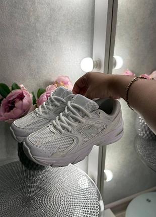Стильні жіночі кросівки new balance 530 white