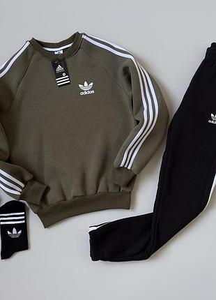 Зима свитшот хаки брюки черные adidas