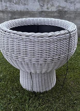 Декоративний садовий фонтан з ротангу 65 л