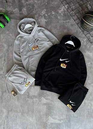 Чоловічі костюми nike