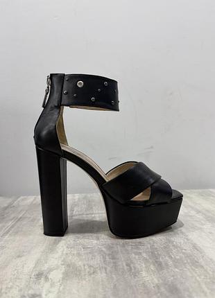 Twinset босоніжки чорного кольору 36 р.