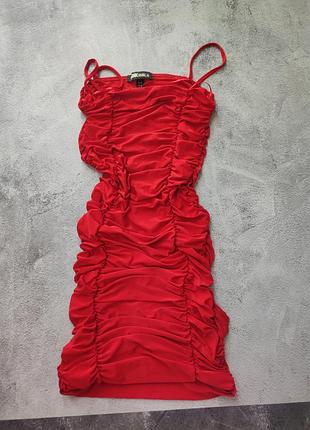 Платье мини prettylittlethings