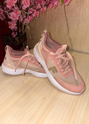 Женские беговые кроссовки eur37 fila
