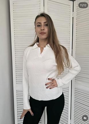 Жіноче поло ,в білому кольорі , мягеньке , розмір one size підійде на s-xl склад 50% віскоза / 22% нейлон / 28% поліестер