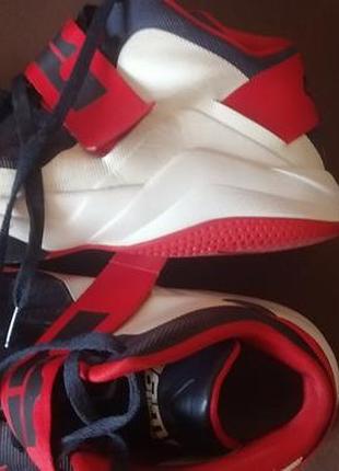 Мужские баскетбольные кроссовки nike / lebron james