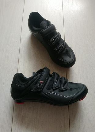Веловзуття велокросівки blacc 38 розмір