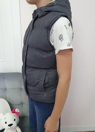 Безрукавка графит
8 - 9 лет 3