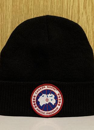Шапка canada goose.