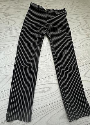 Продам чорні класичні штани  h&m в білу вертикальну полоску