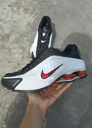 Кроссовки nike shox r4 с красными амортизационными колонками, оригинал