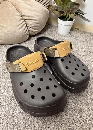 Crocs all terrain espresso стильні жіночі та чоловічі крокси