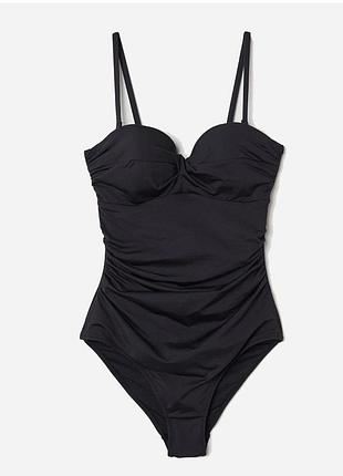 Чорний утягуючий зливний купальник h&m з драпіруванням і чашками s / 36