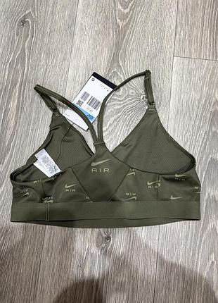 Новий топ nike , у кольорі хакі , в розмірі м