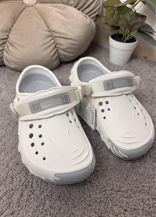 Crocs echo icy ro clog chalk/blue крокси які доповнять образ