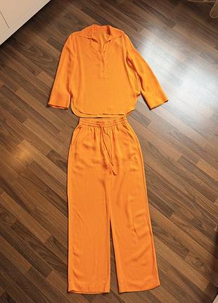 Продам костюм zara