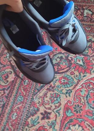 Продам оригинальные кроссовки nike goretex