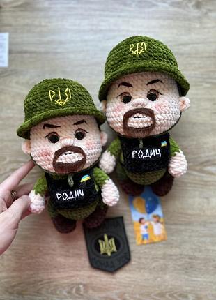 Плюшева іграшка воїн зсу / в'язаний військовий ручної роботи (патріотичний подарунок)