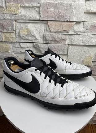 Оригінальні сороконіжки nike majestry tf